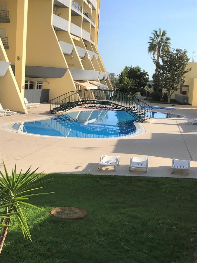 Sun & Sea, Meia Praia לאגוּ‏ש מראה חיצוני תמונה