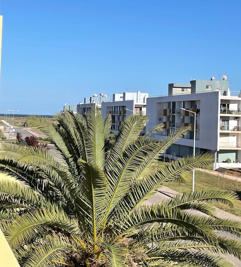 Sun & Sea, Meia Praia לאגוּ‏ש מראה חיצוני תמונה